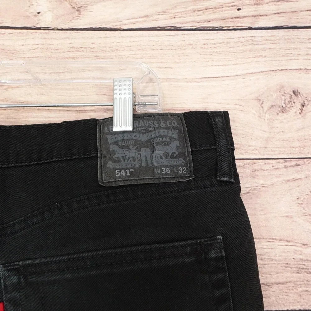 Levis levis 541